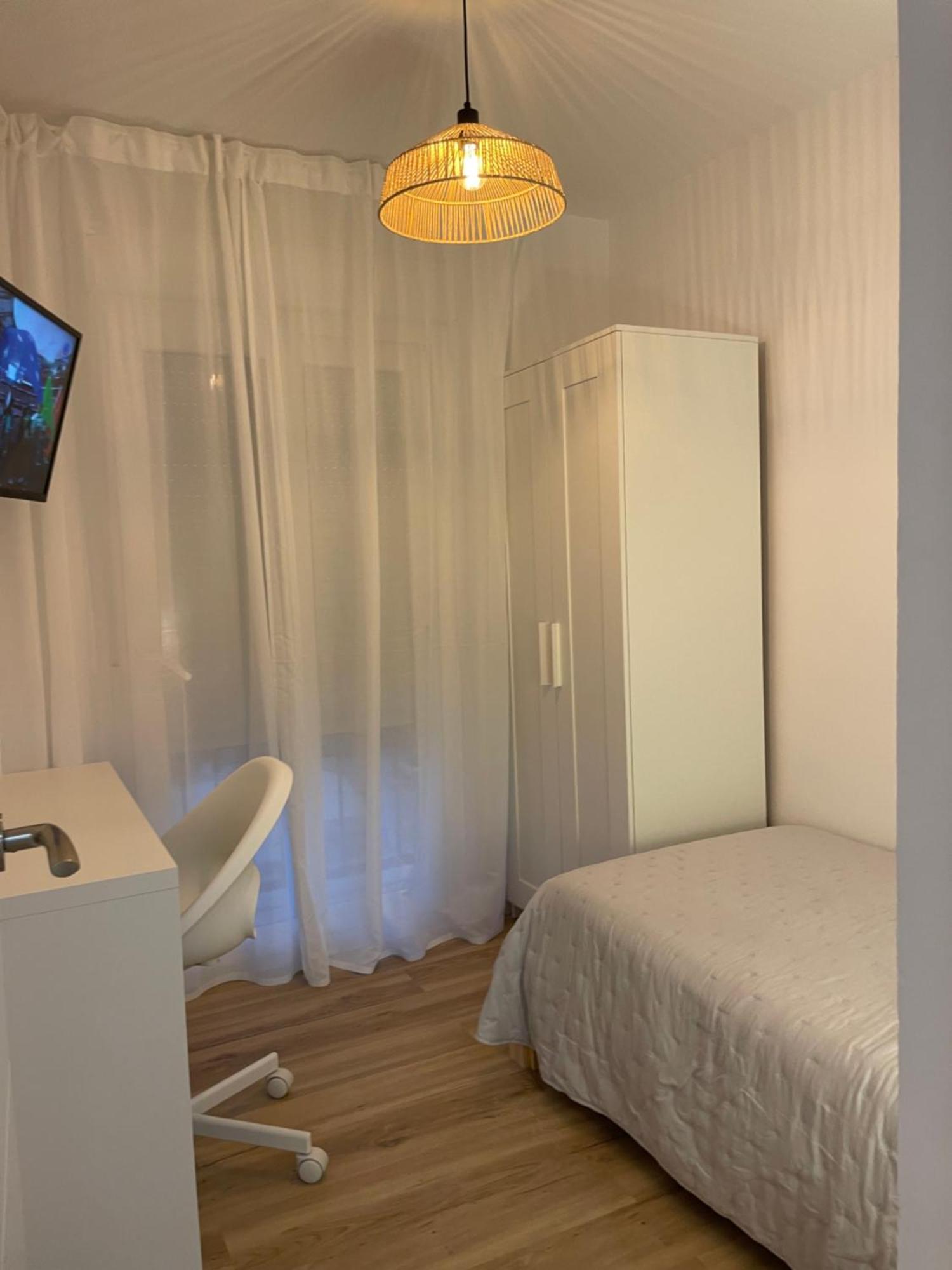 Fuengirola, 4 2 Banos Parking Apartment