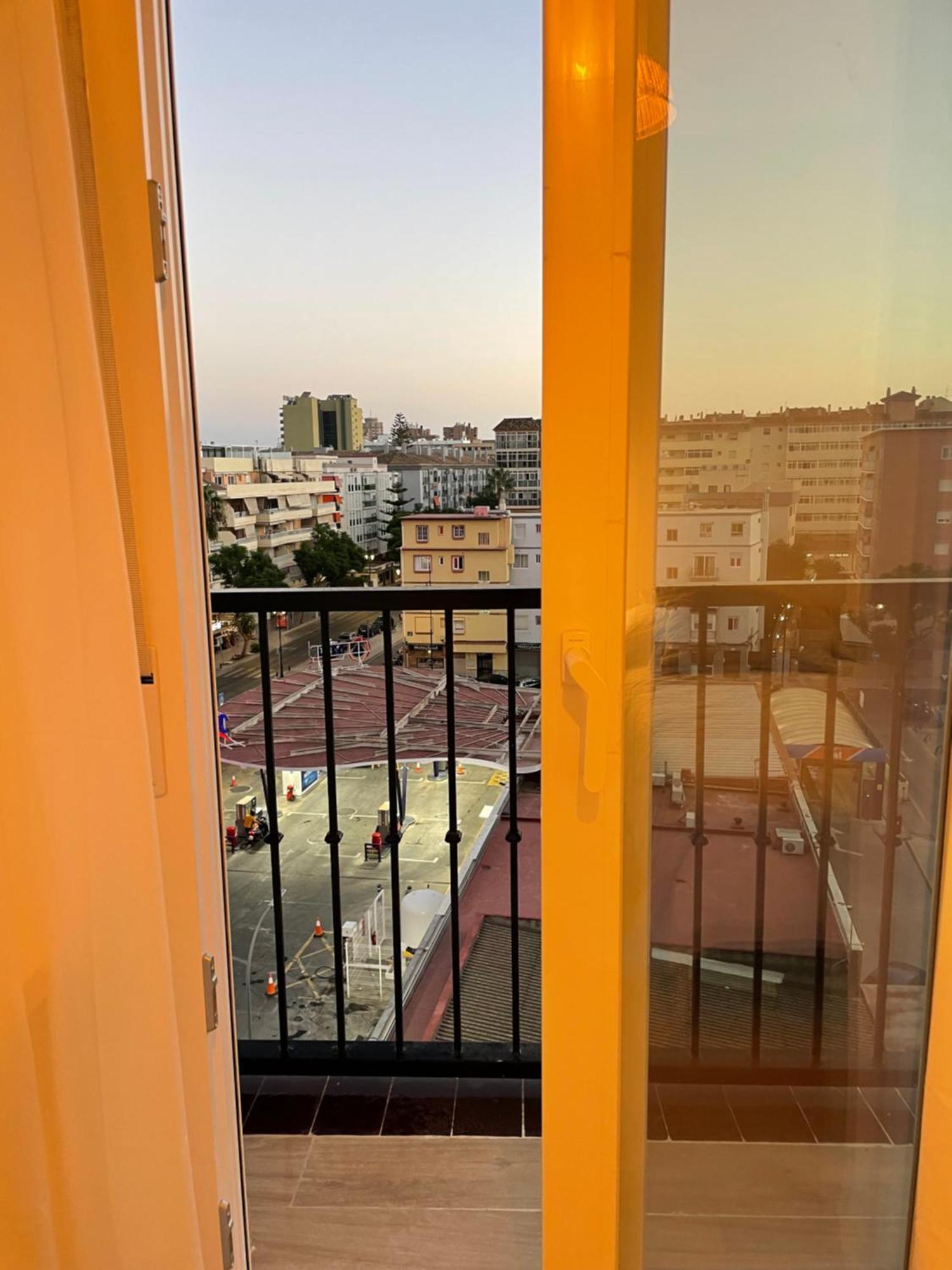 Fuengirola, 4 2 Banos Parking Apartment