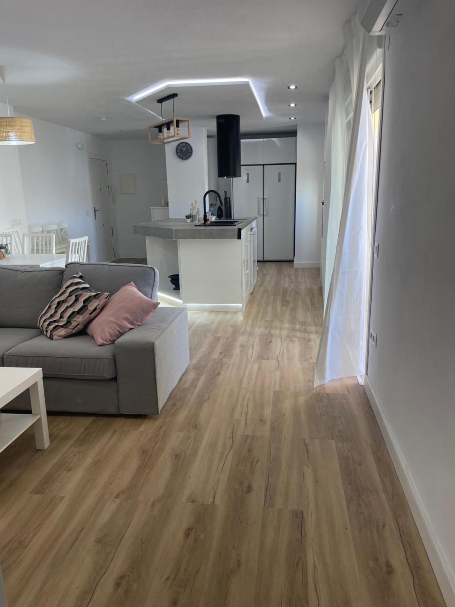 Fuengirola, 4 2 Banos Parking Apartment Fuengirola